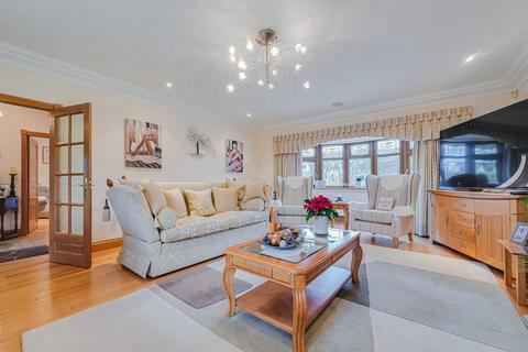 3 bedroom detached house for sale, Cranfield Park Road, Wickford, SS12