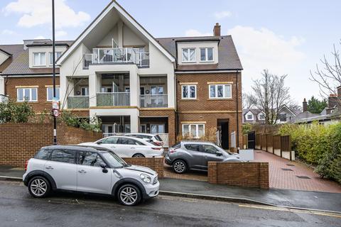 3 bedroom flat for sale, Cushing House, 4 Russell Hill, Purley, CR8