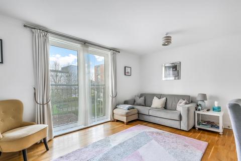 1 bedroom apartment for sale, Holland Garden, Brentford, TW8