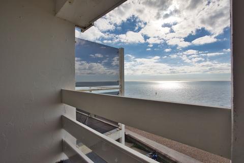 2 bedroom flat for sale, Sandgate High Street, Sandgate, CT20