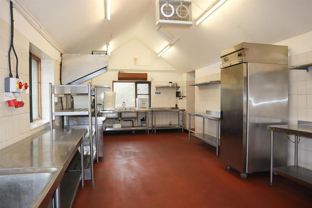 Kitchen Photo 1