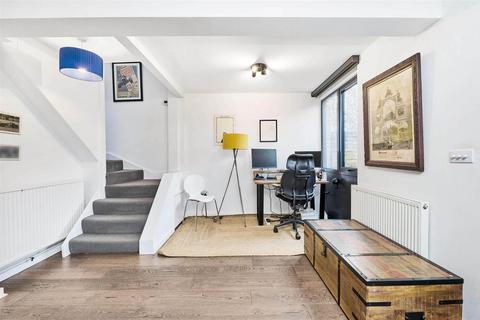 3 bedroom house for sale, Rayners Road, Putney