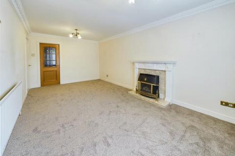 2 bedroom flat to rent, Holyrood Court, Bramcote, Nottingham, Nottinghamshire, NG9