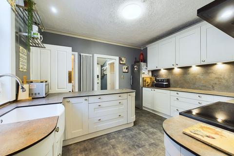 Glenquoich Glen Road, Newtonmore, PH20 1DZ