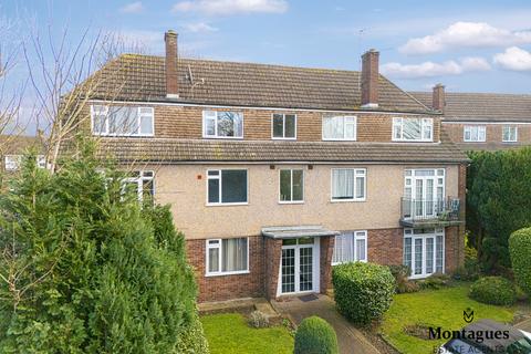 3, St Helens Court Hemnall Street, Epping, CM16 4LL