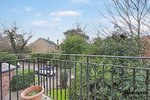 3, St Helens Court Hemnall Street, Epping, CM16 4LL