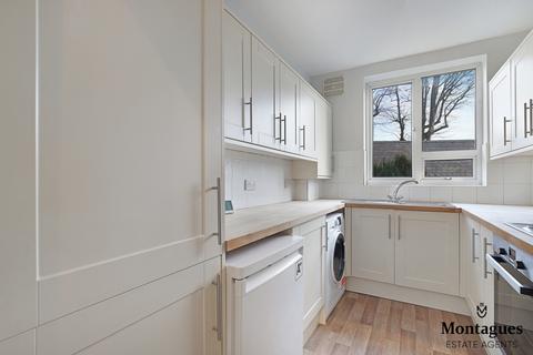 3, St Helens Court Hemnall Street, Epping, CM16 4LL