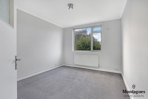 3, St Helens Court Hemnall Street, Epping, CM16 4LL