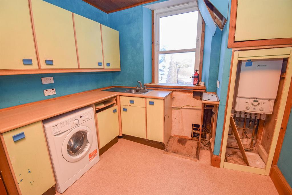 KITCHEN-2.jpg