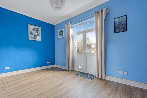 2 bedroom maisonette for sale, Gresham Road, Staines-upon-Thames, TW18