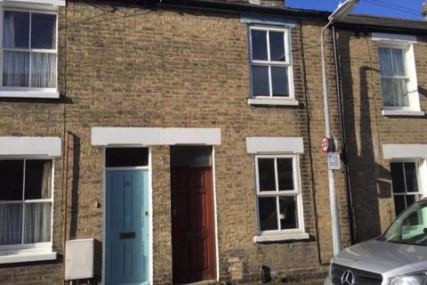 2 bedroom terraced house to rent, Hale Street, Cambridge CB4