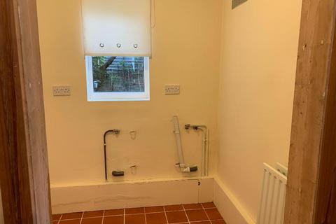 2 bedroom terraced house to rent, Hale Street, Cambridge CB4