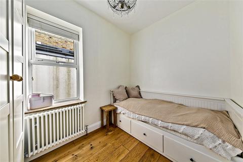 2 bedroom apartment for sale, St. Margarets Road, St Margarets, TW1