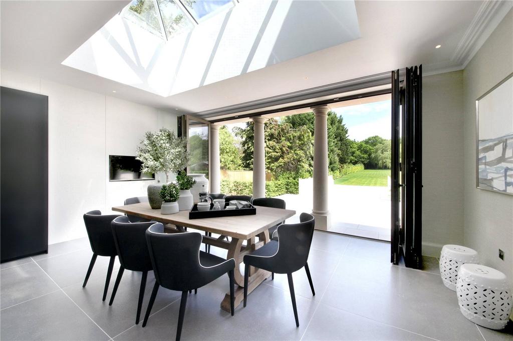 Breakfast Room