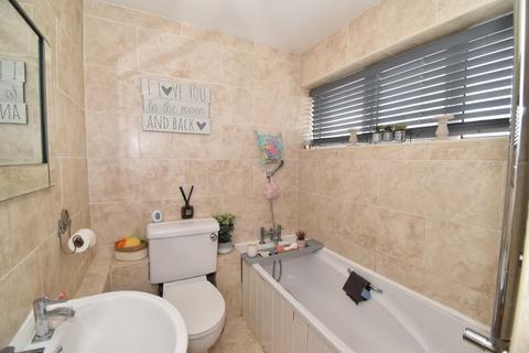 17 Beacon Road, Lenham, Maidstone, ME17 2HJ