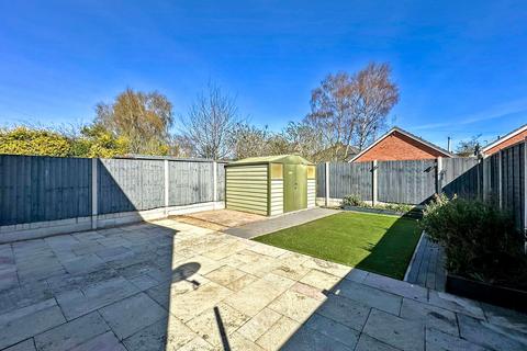 16 Station Road, Wombourne, Wolverhampton, WV5 9EL
