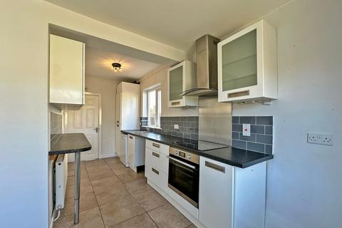 16 Station Road, Wombourne, Wolverhampton, WV5 9EL