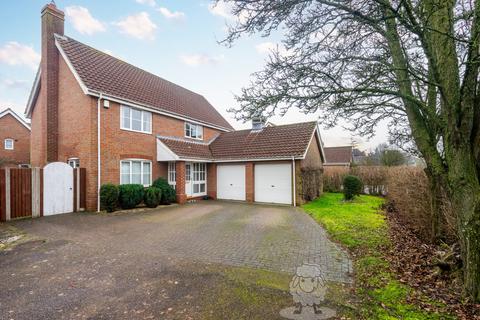 4 bedroom detached house to rent, Holly Blue Road, Wymondham, Norfolk, NR18