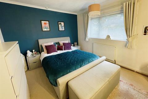 87 Stonelea Road, Hemel Hempstead, HP3 9JZ