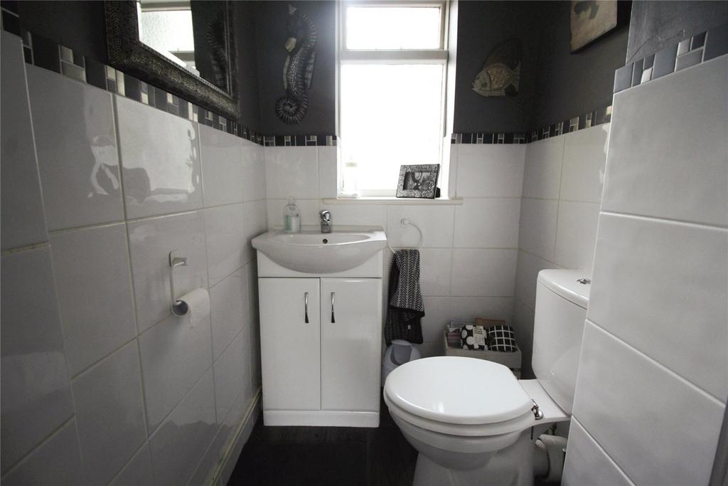 Entrance En Suite
