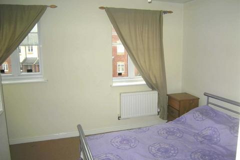 2 bedroom mews to rent, Bleadale Close, Wilmslow