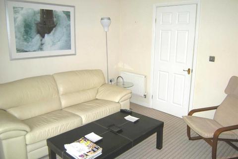 2 bedroom mews to rent, Bleadale Close, Wilmslow