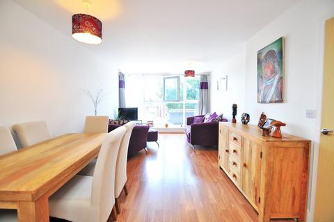 2 bedroom apartment to rent, Pavilions, Windsor, Berkshire, SL4