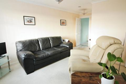 1 bedroom flat for sale, Wood Drive, Leeds LS26