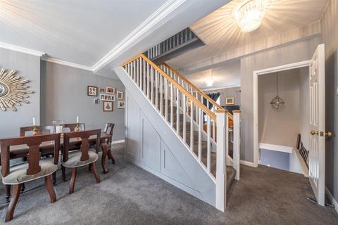 4 bedroom townhouse for sale, Glenview Road, Boxmoor, Hertfordshire, HP1 1TB