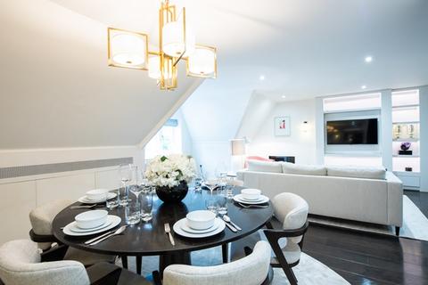 2 bedroom penthouse to rent, Duke Street, Mayfair W1K