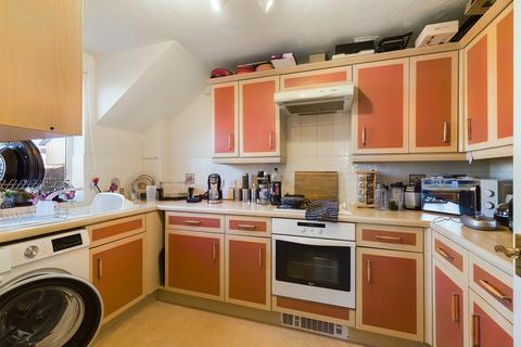 2 bedroom flat for sale, Cornwall Road, Portsmouth PO1