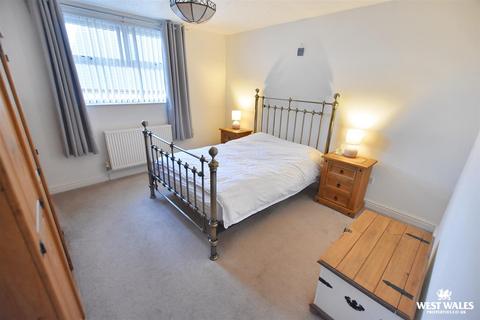 undefined, Reginald Close, Hundleton, Pembroke