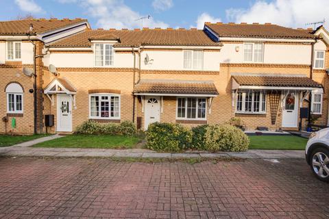 3 bedroom terraced house to rent, Goddard Close, Crawley RH10