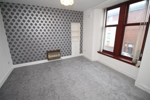 2 bedroom flat to rent, South Street, Greenock