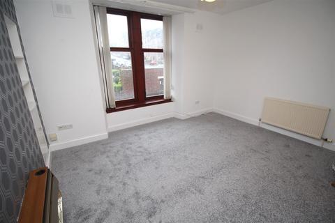 2 bedroom flat to rent, South Street, Greenock