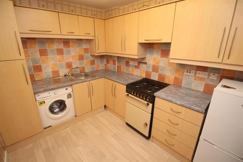 2 bedroom flat to rent, South Street, Greenock