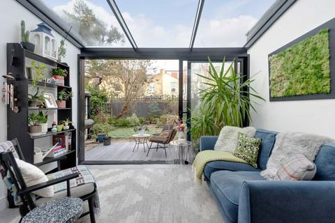 4 bedroom house for sale, Kingsdown Avenue, London W13