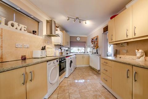 4 bedroom end of terrace house for sale, Penhill Road, Bexley, DA5