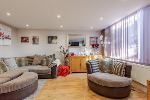 4 bedroom end of terrace house for sale, Penhill Road, Bexley, DA5