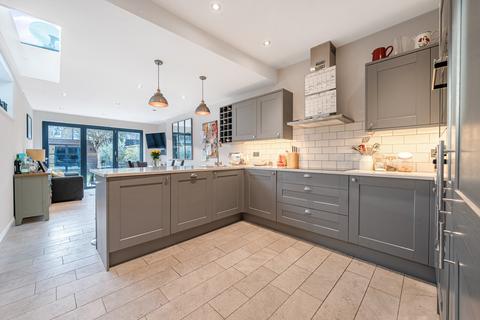 4 bedroom end of terrace house for sale, Shortlands Road, Kingston Upon Thames, KT2