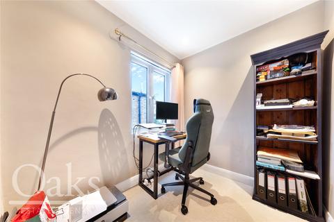 11 Stroud Road, London, SE25 5DR