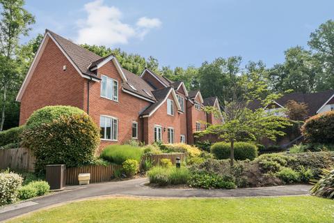 2 bedroom retirement property for sale, Salisbury Road, Sherfield English, Romsey, Hampshire, SO51