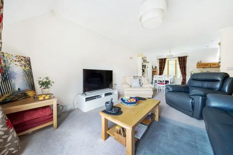 2 bedroom retirement property for sale, Salisbury Road, Sherfield English, Romsey, Hampshire, SO51