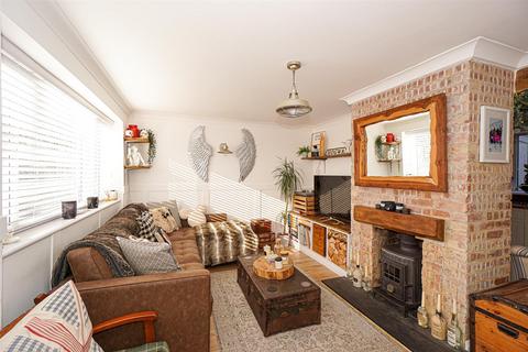 2 bedroom end of terrace house for sale, Holmhurst Lane, St. Leonards-On-Sea