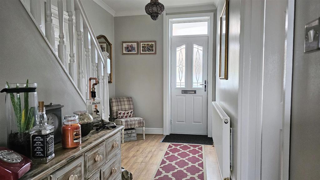 Entrance Hall 1.jpg