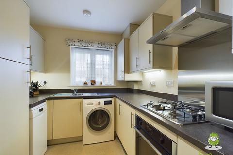 2 bedroom terraced house for sale, Wolfson Drive, Basingstoke, Hampshire, RG24