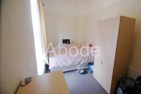 2 bedroom flat to rent, Kensington Terrace, Hyde Park, Leeds