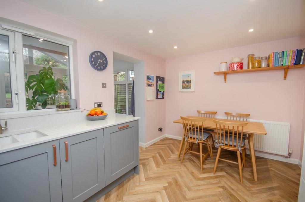 Kitchen-diner pic 2.jpg