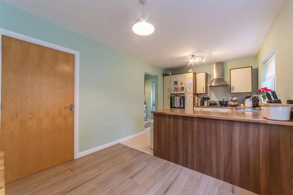 133 Parc Panteg-24.jpg