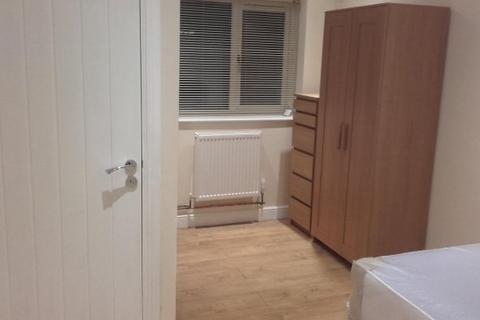 7 bedroom house share to rent, REDSHAW CLOSE